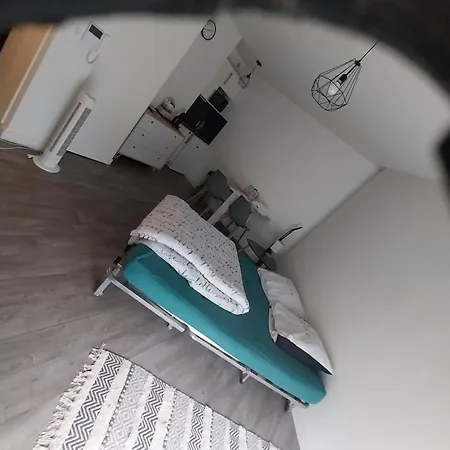 Neuf Et Sécurisé Proche Centre-ville Et Yschool Arrivée Autonome Possible Appartement Troyes